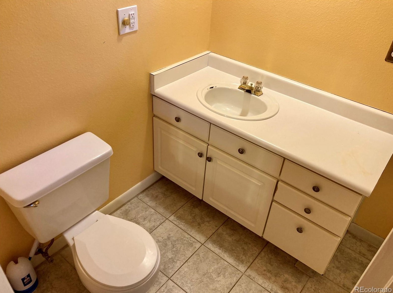 6055 Benton St, Arvada CO  80003-5241 exterior
