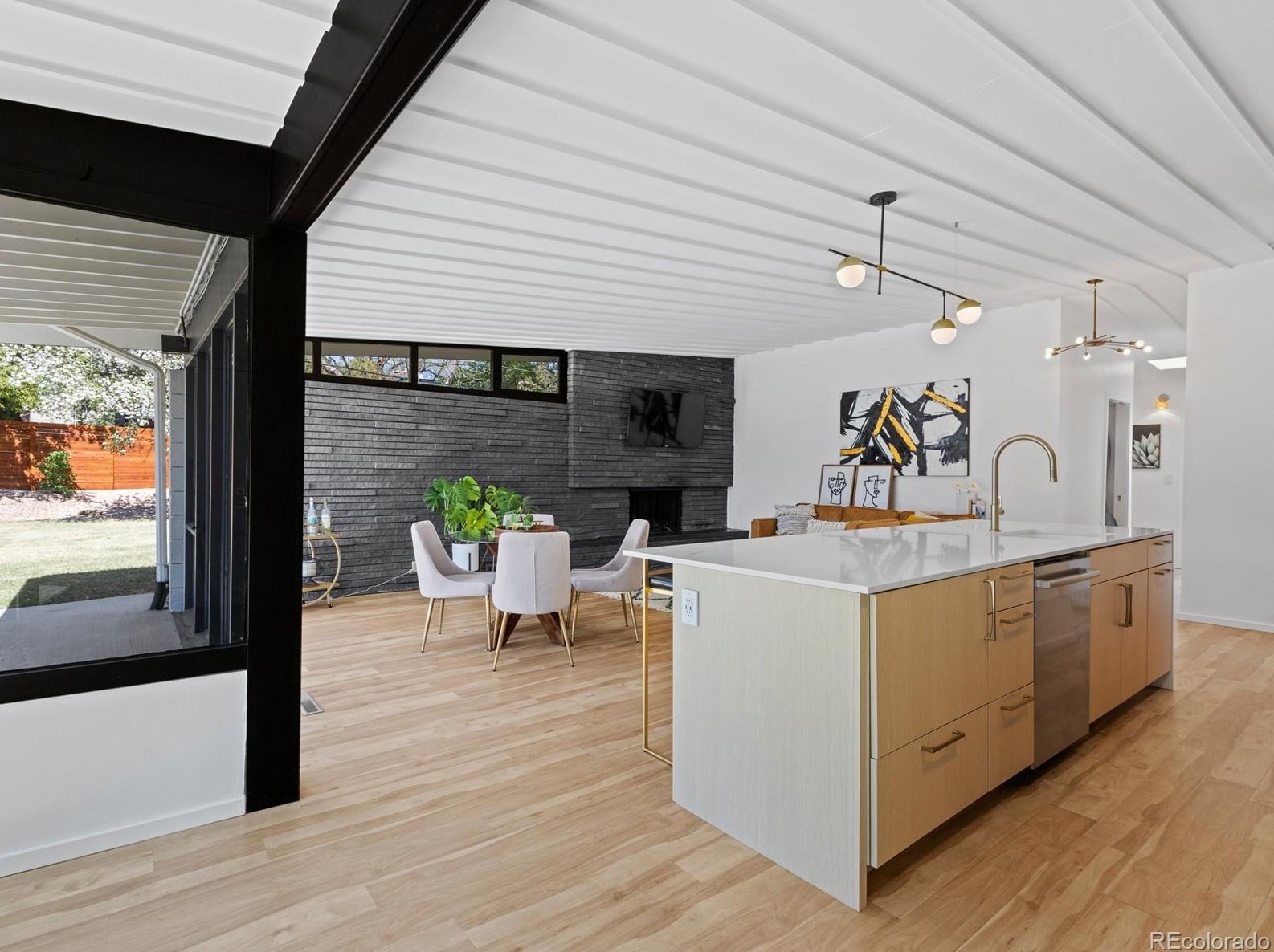 5425 Lowell Blvd, Littleton CO  80123-2933 exterior