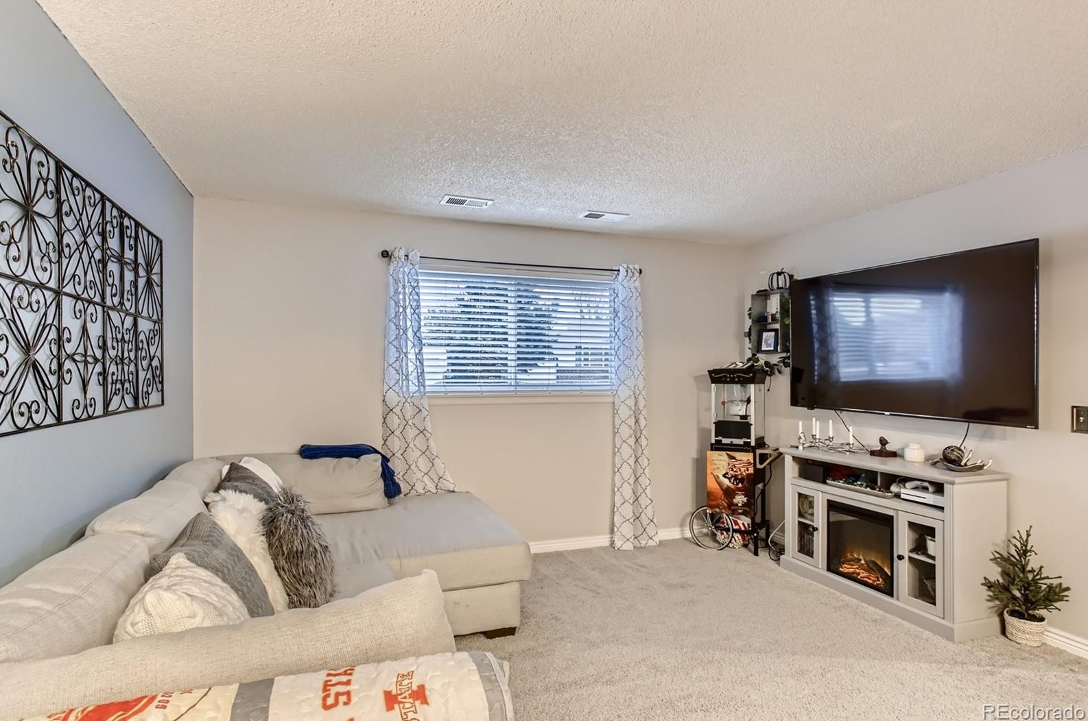 9856 Walker Pl, Littleton CO 80123-3136 exterior