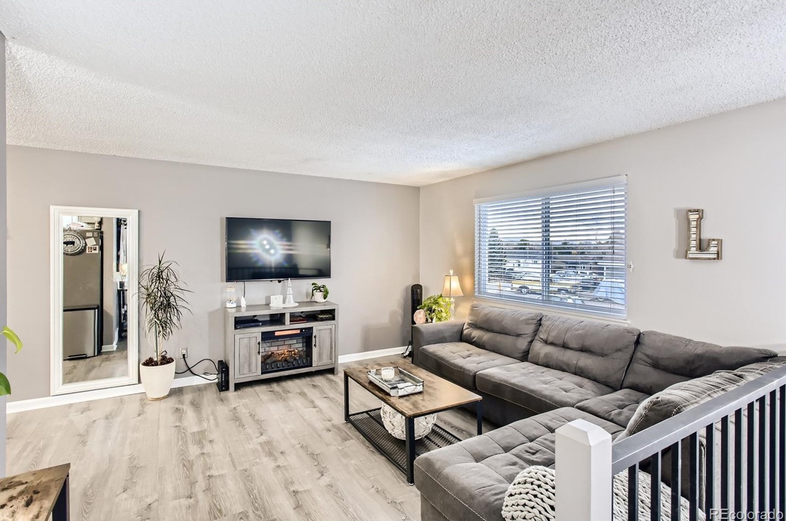 9856 Walker Pl, Littleton CO 80123-3136 exterior