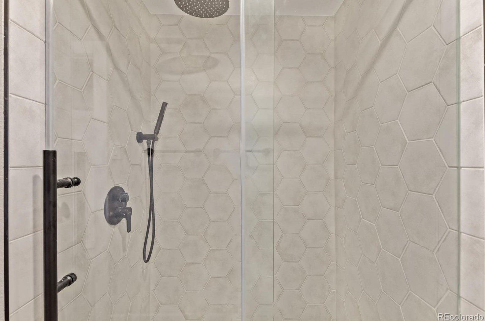 39 Fair Ave, Littleton CO  80120-2813 exterior