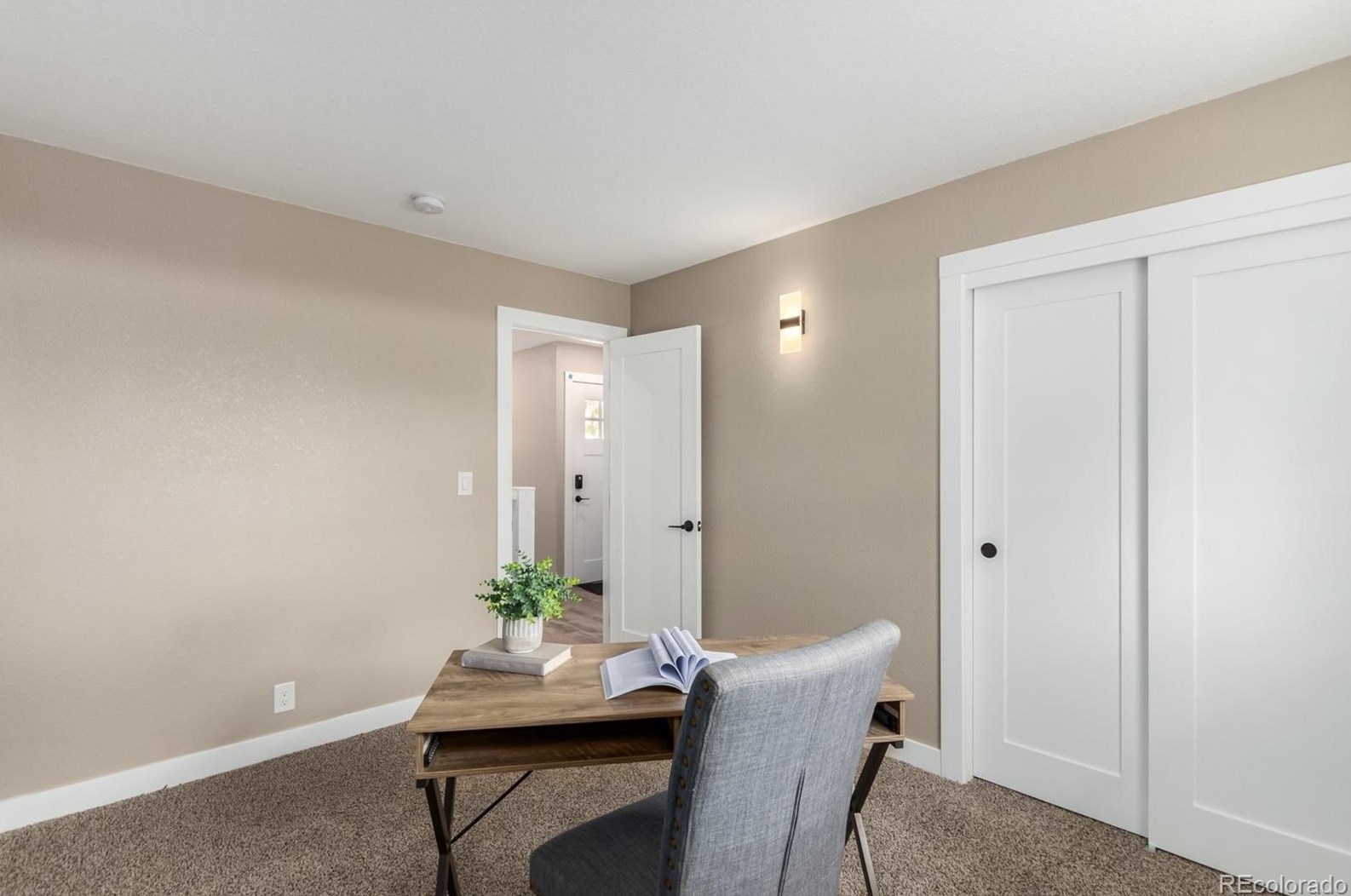 39 Fair Ave, Littleton CO  80120-2813 exterior