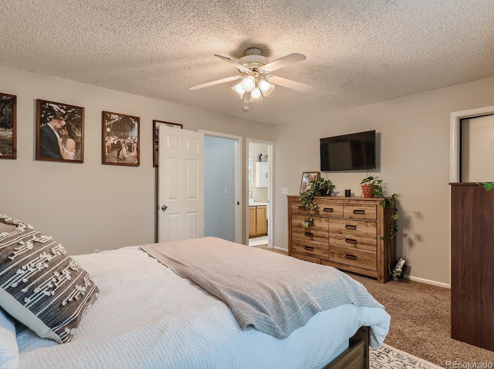 9665 Castle Ridge Cir, Littleton CO  80129-5706 exterior