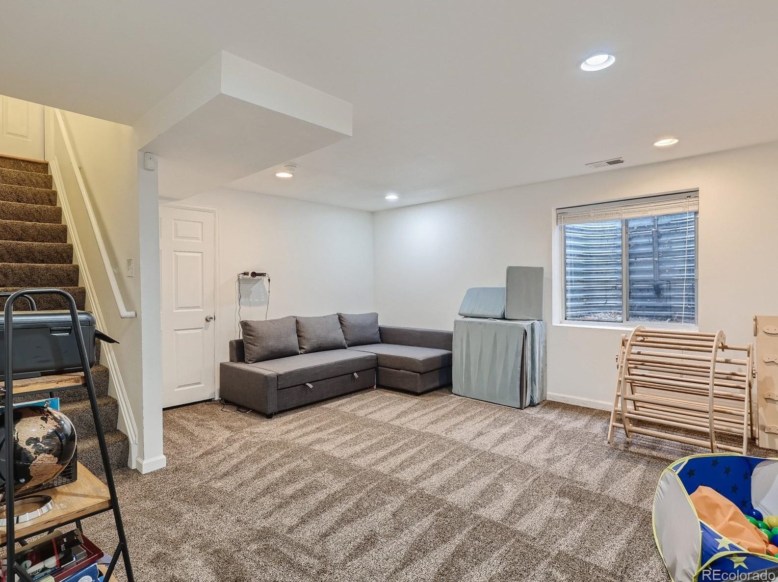 9665 Castle Ridge Cir, Littleton CO  80129-5706 exterior