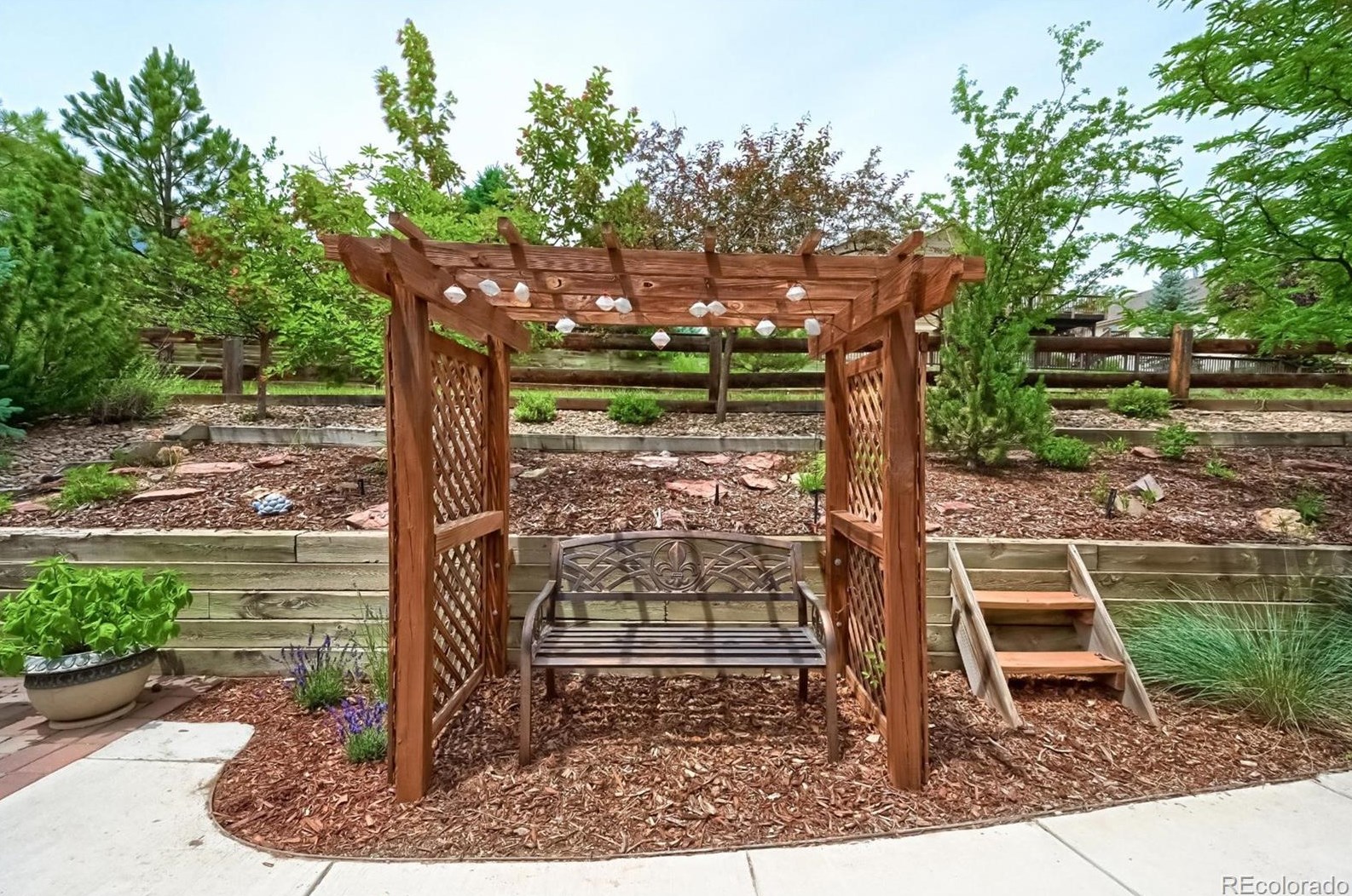 1686 Marsh Hawk Cir, Castle Rock CO  80109-3519 exterior