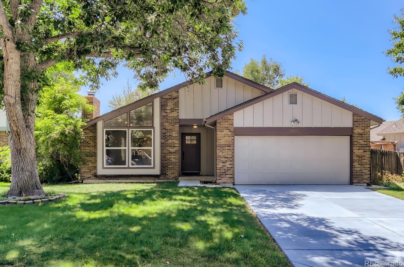 8164 Cody Ct, Arvada CO  80005-2420 exterior