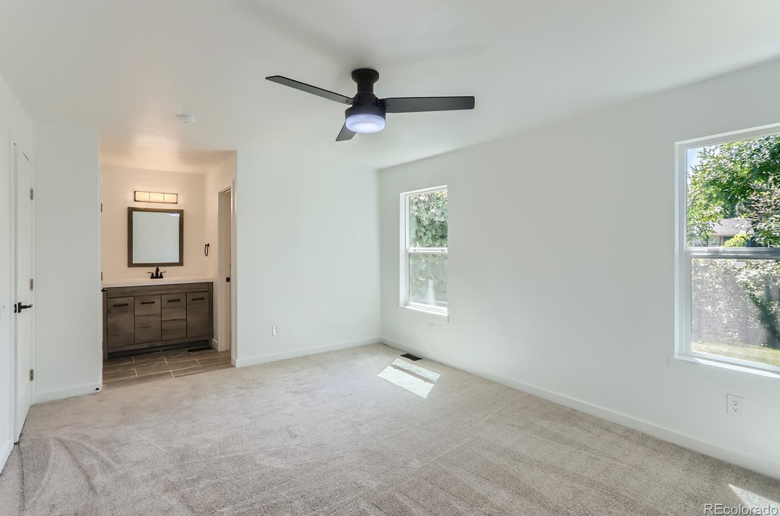 8164 Cody Ct, Arvada CO  80005-2420 exterior