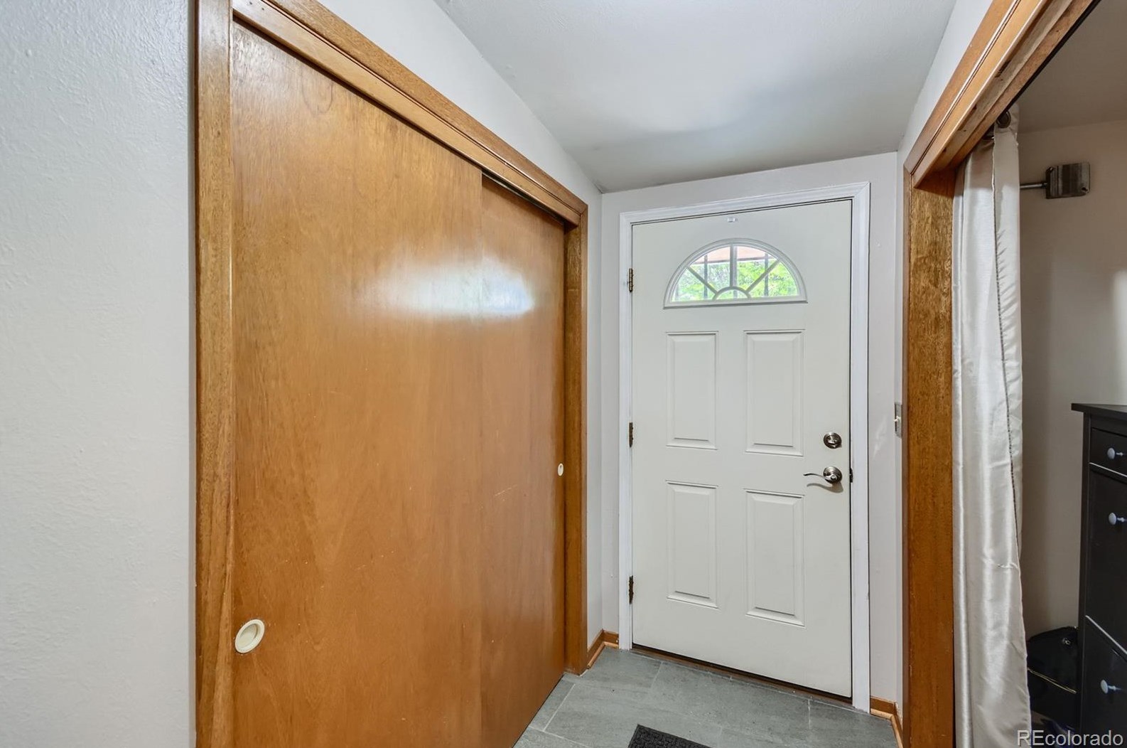 5910 Logan Ct, Littleton CO 80121-1120 exterior