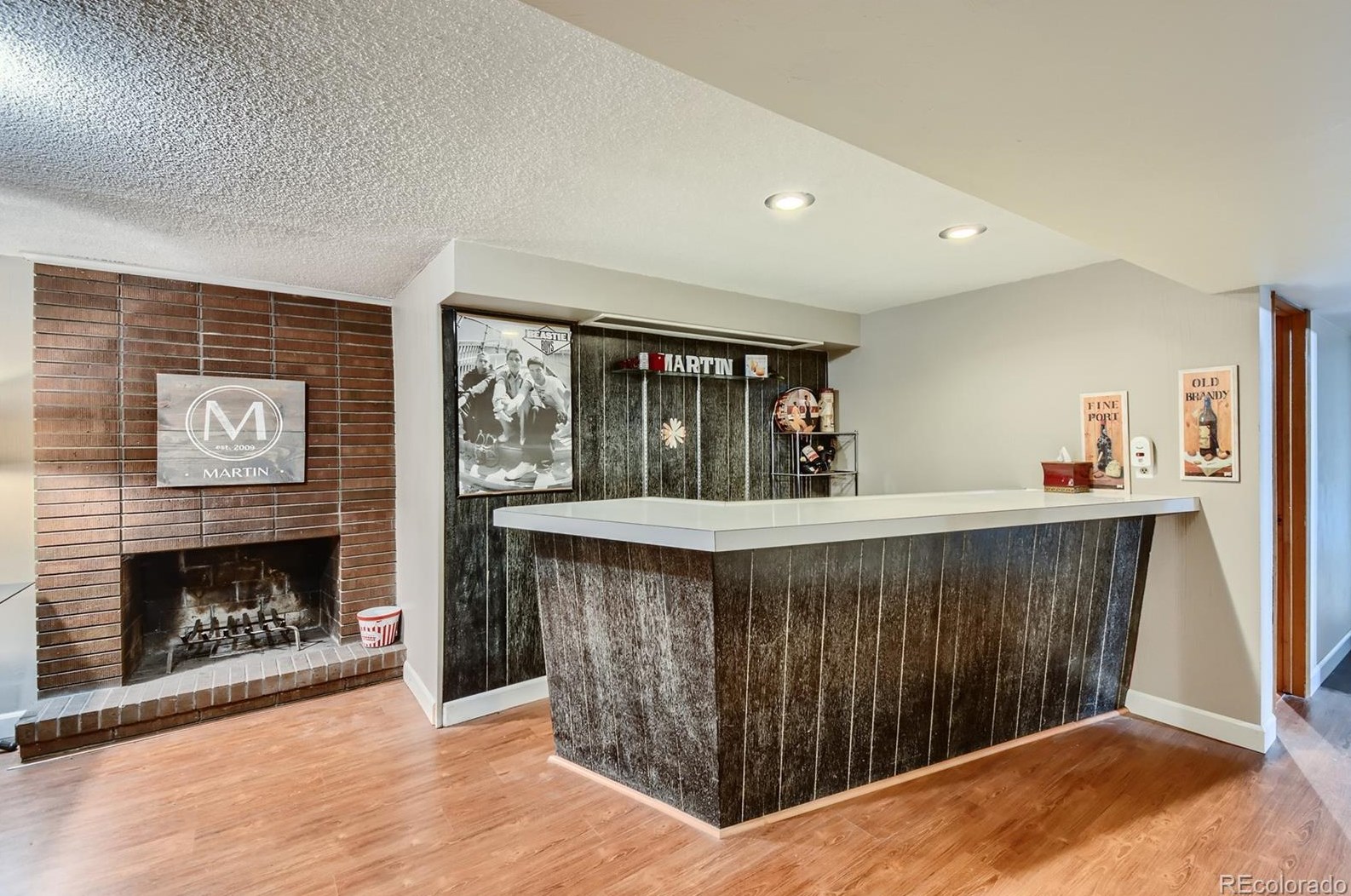 5910 Logan Ct, Littleton CO 80121-1120 exterior