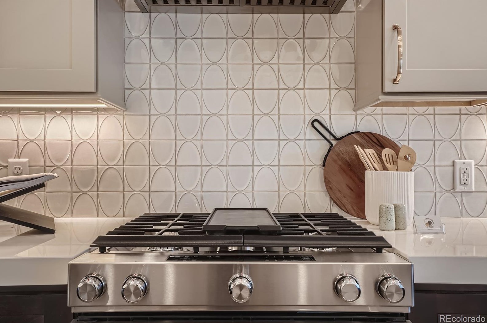 348 Orchard Rd, Littleton CO 80121-1127 exterior