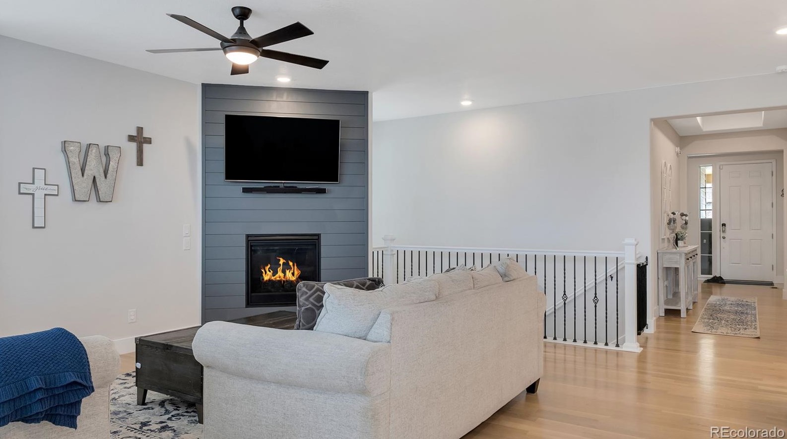 2499 Ambience Ln, Castle Rock CO  80109-3751 exterior