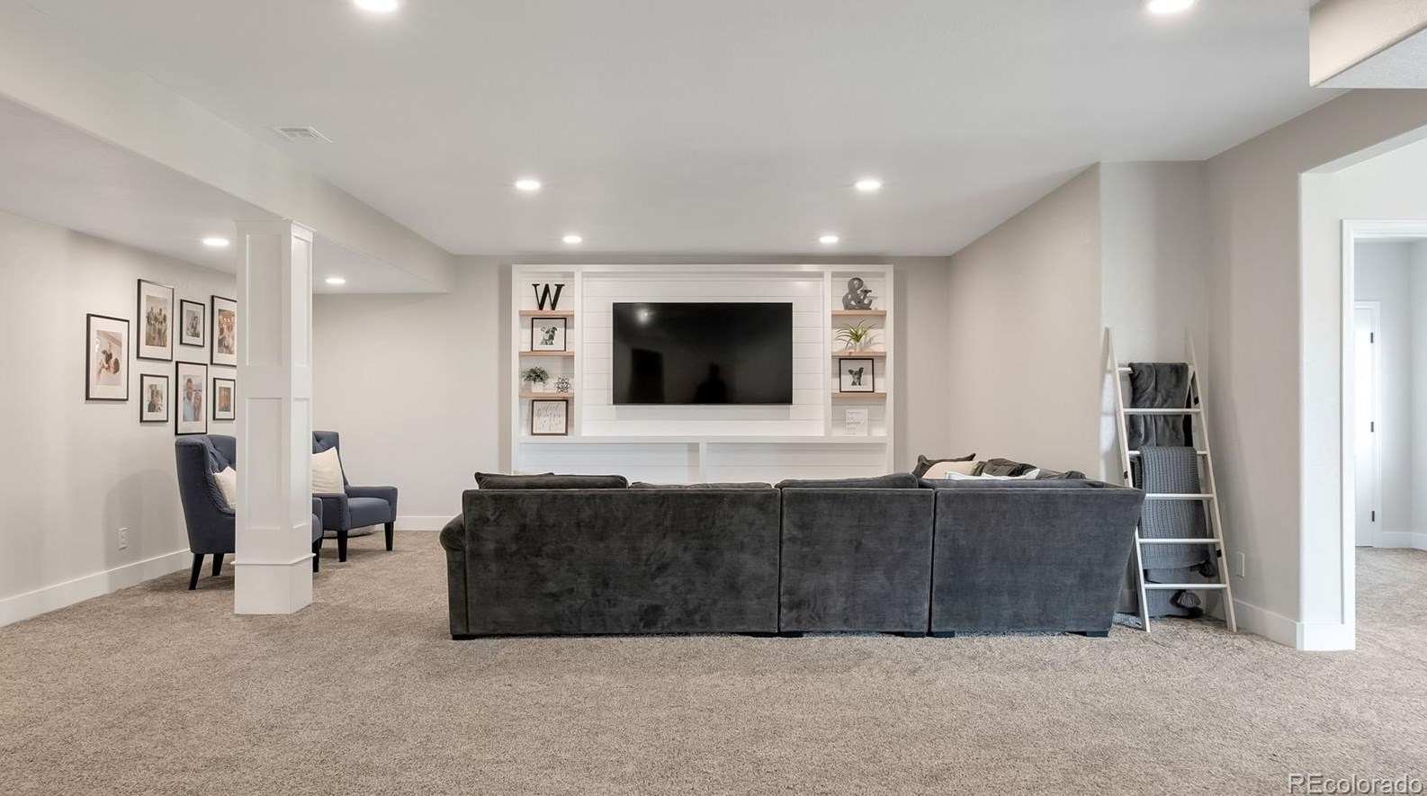 2499 Ambience Ln, Castle Rock CO  80109-3751 exterior