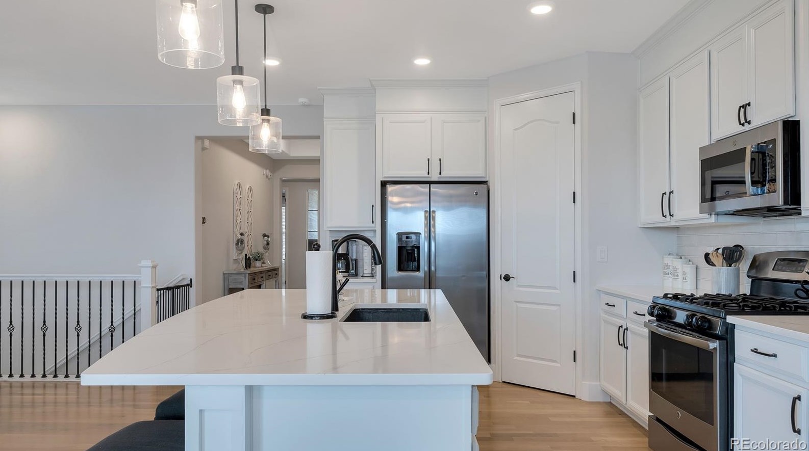 2499 Ambience Ln, Castle Rock CO  80109-3751 exterior