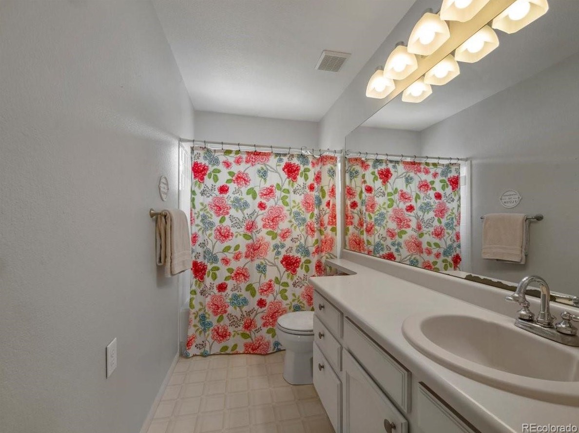 3677 Seramonte Dr, Littleton CO  80129-4627 exterior