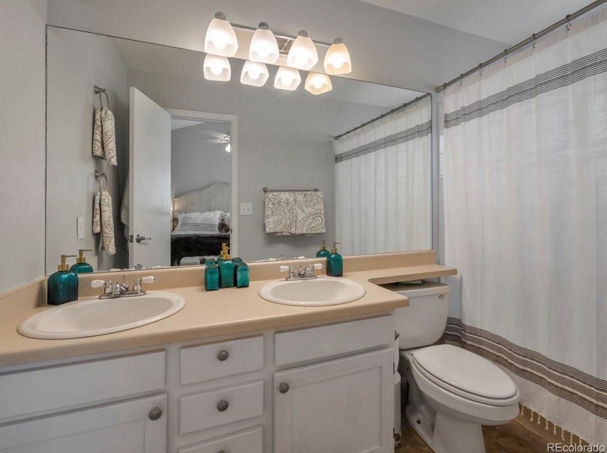 3677 Seramonte Dr, Littleton CO  80129-4627 exterior