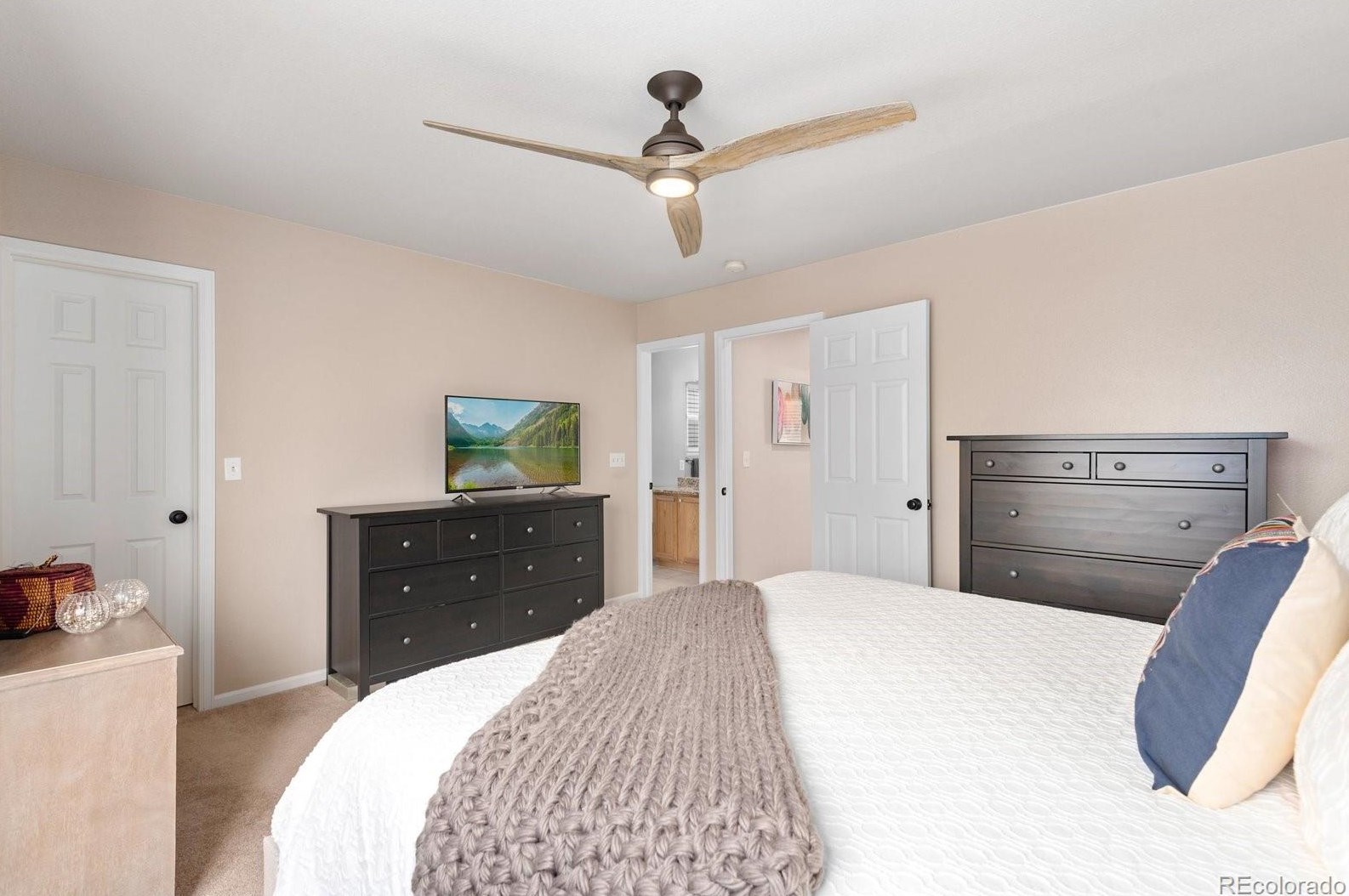 9724 Cv Crk Dr, Littleton CO 80129-5769 exterior