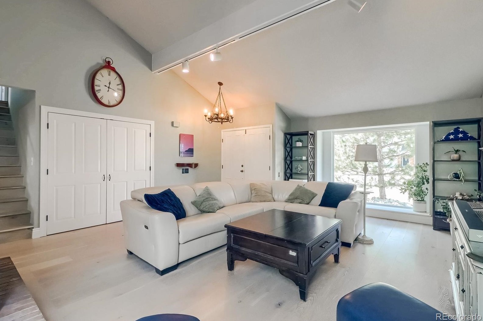 8268 S Syracuse Ct, Englewood, CO 80112