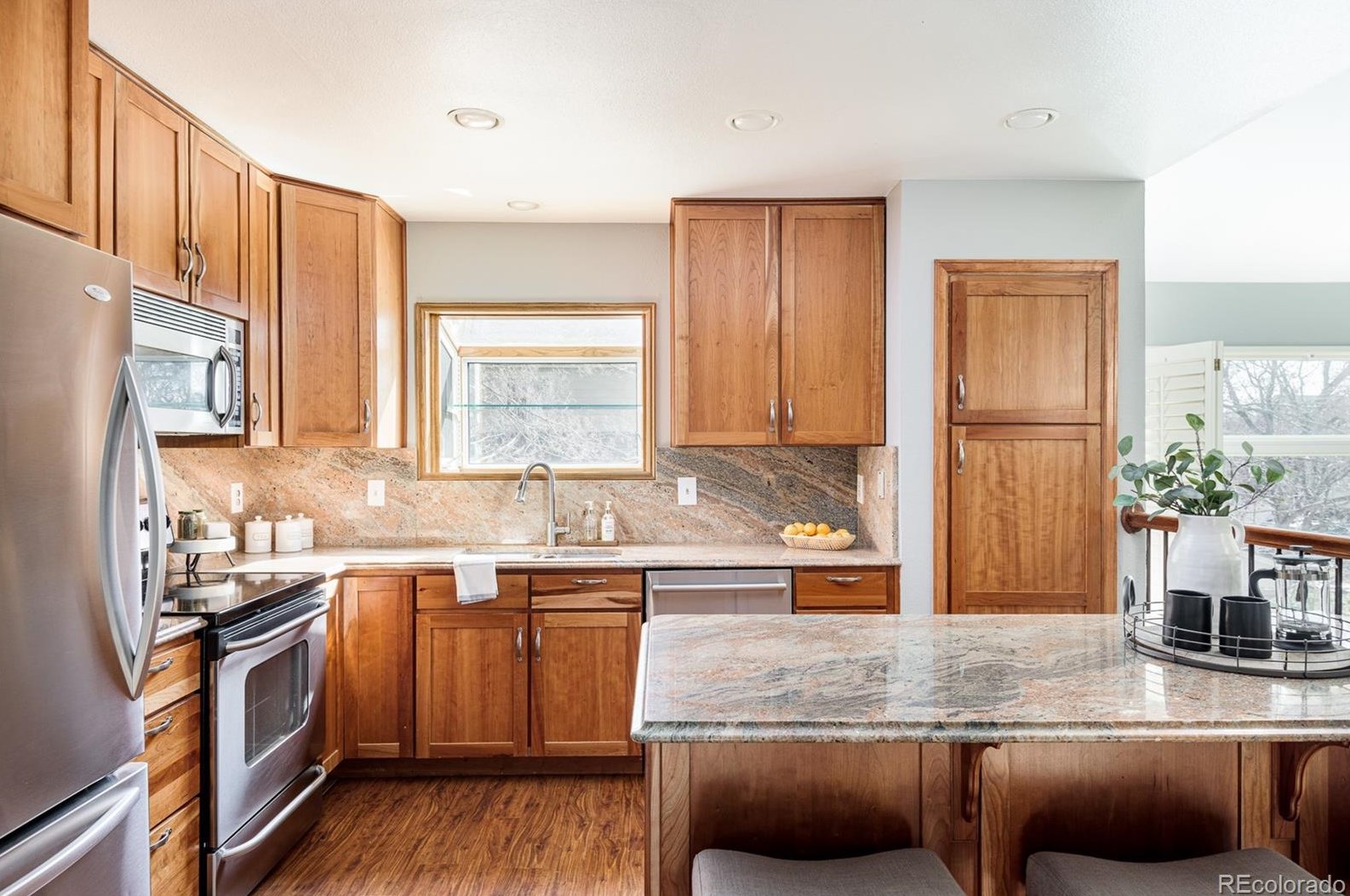 6276 Collegiate Dr, Littleton CO 80130-5331 exterior