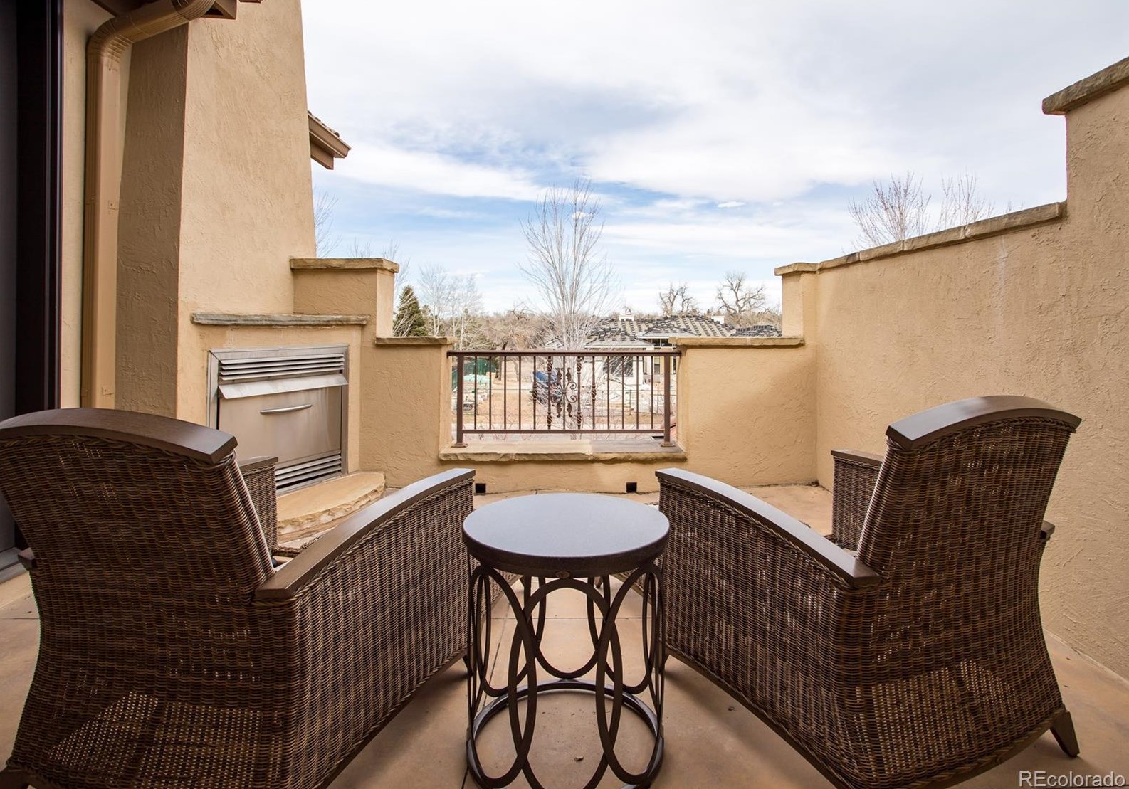 4340 Preserve Pkwy, Littleton CO  80121-3939 exterior