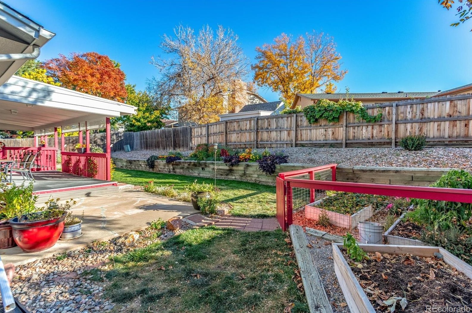 9960 Wagon Trl Dr, Littleton CO 80123-1955 exterior