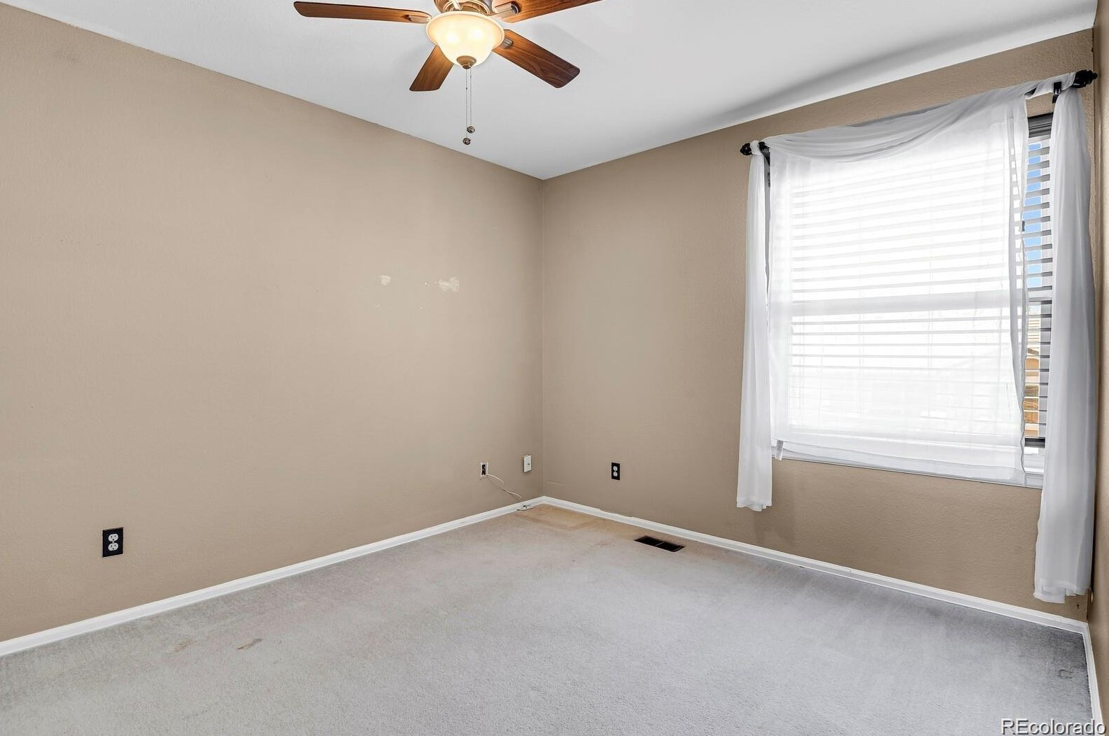 3314 White Oak St, Littleton CO 80129-6307 exterior