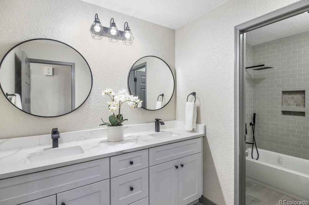 8851 Layton Ave, Littleton CO  80123-1861 exterior