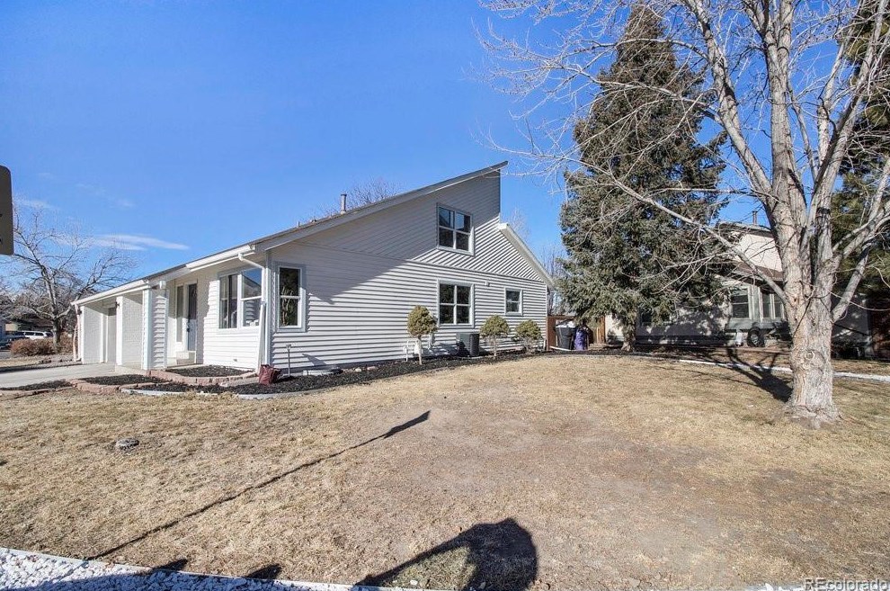 8851 Layton Ave, Littleton CO  80123-1861 exterior