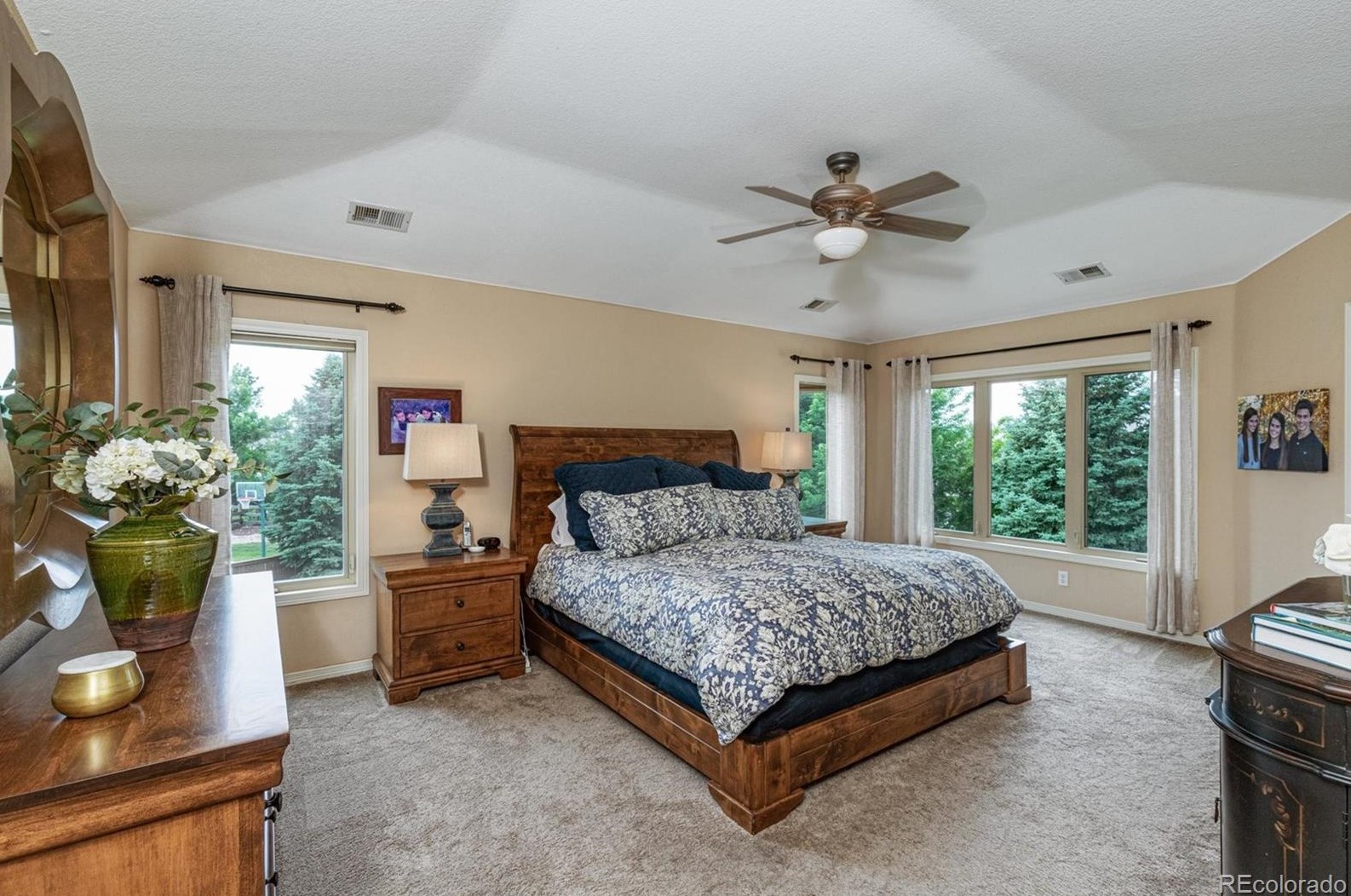 1485 Meyerwood Cir, Littleton CO 80129-1822 exterior