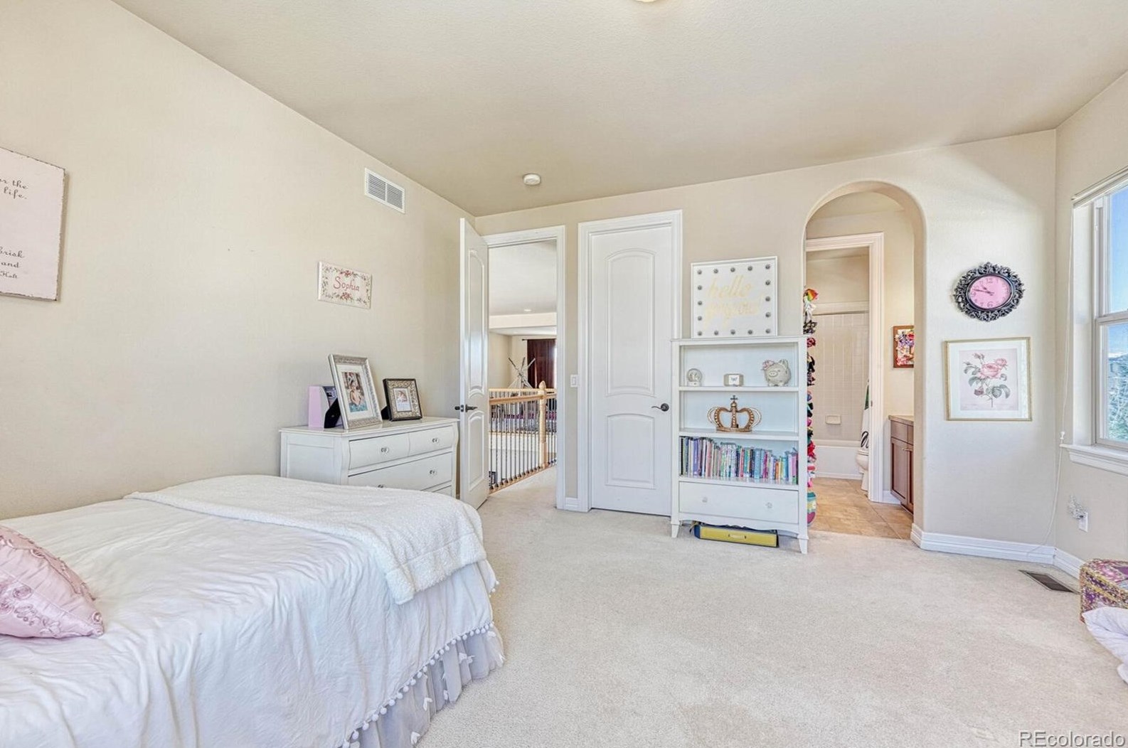 9600 Sunset Hill Cir, Littleton CO 80124-6714 exterior