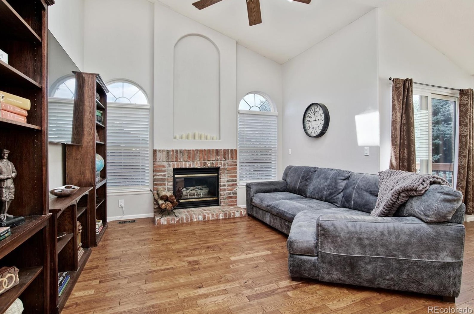 9384 Hinsdale Pl, Littleton CO  80128-4167 exterior