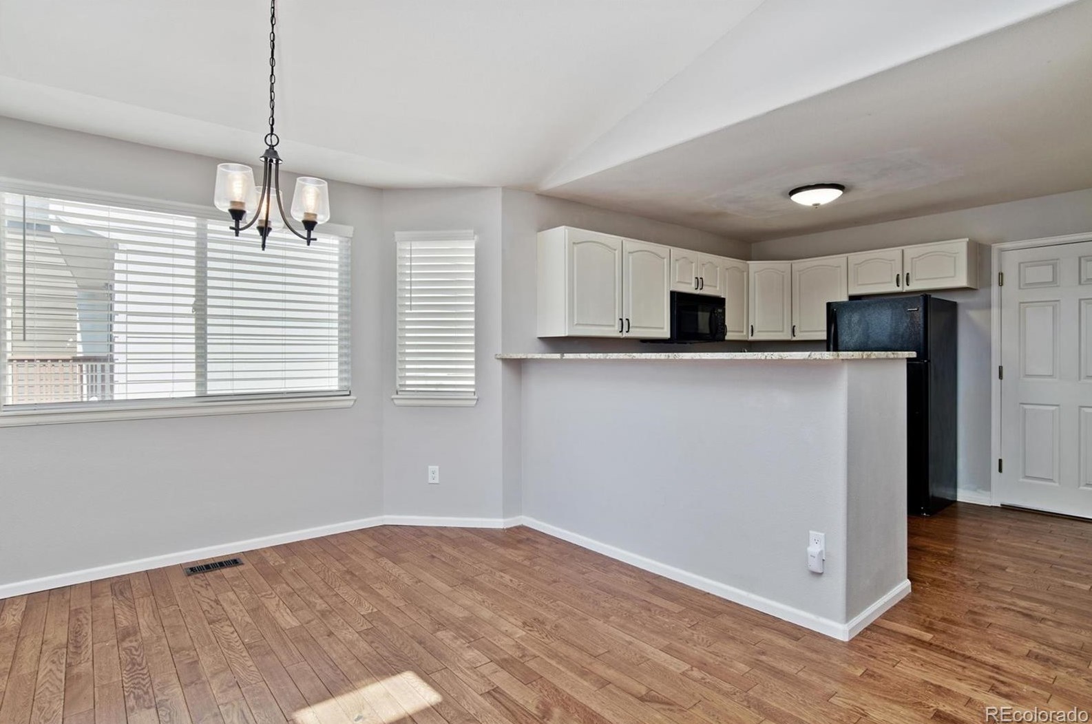 9384 Hinsdale Pl, Littleton CO  80128-4167 exterior