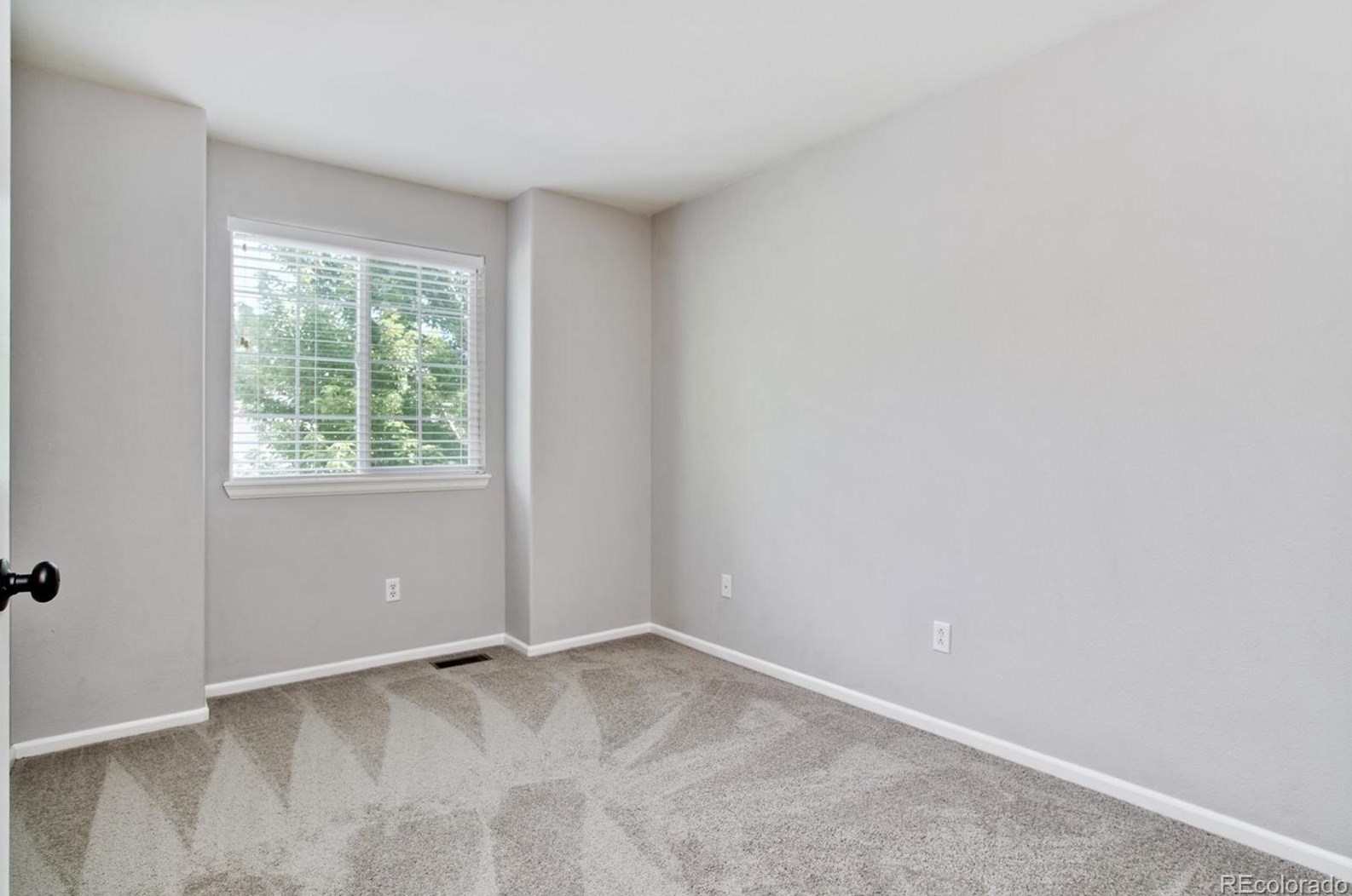 9384 Hinsdale Pl, Littleton CO  80128-4167 exterior