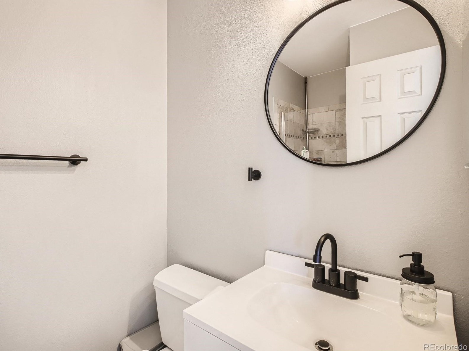 5384 Manchester Dr, Castle Rock CO  80104-8938 exterior