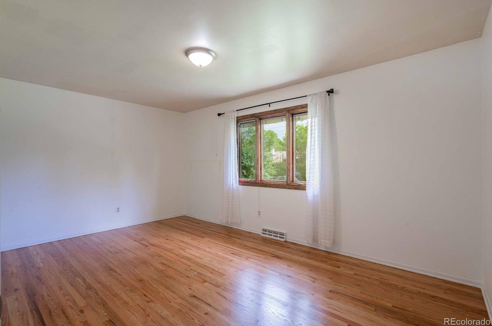 3498 Davies Ave, Littleton CO 80120-4288 exterior