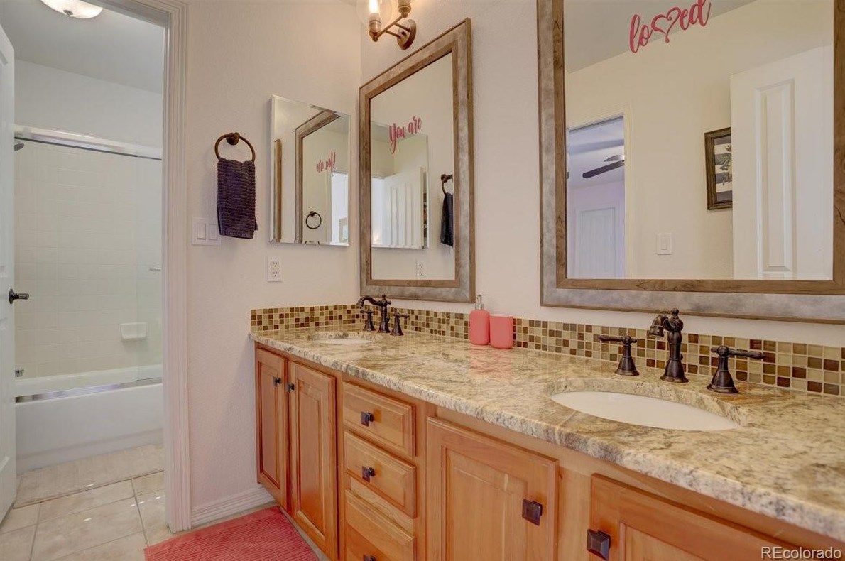 10392 Brookhollow Cir, Littleton CO  80129-1801 exterior