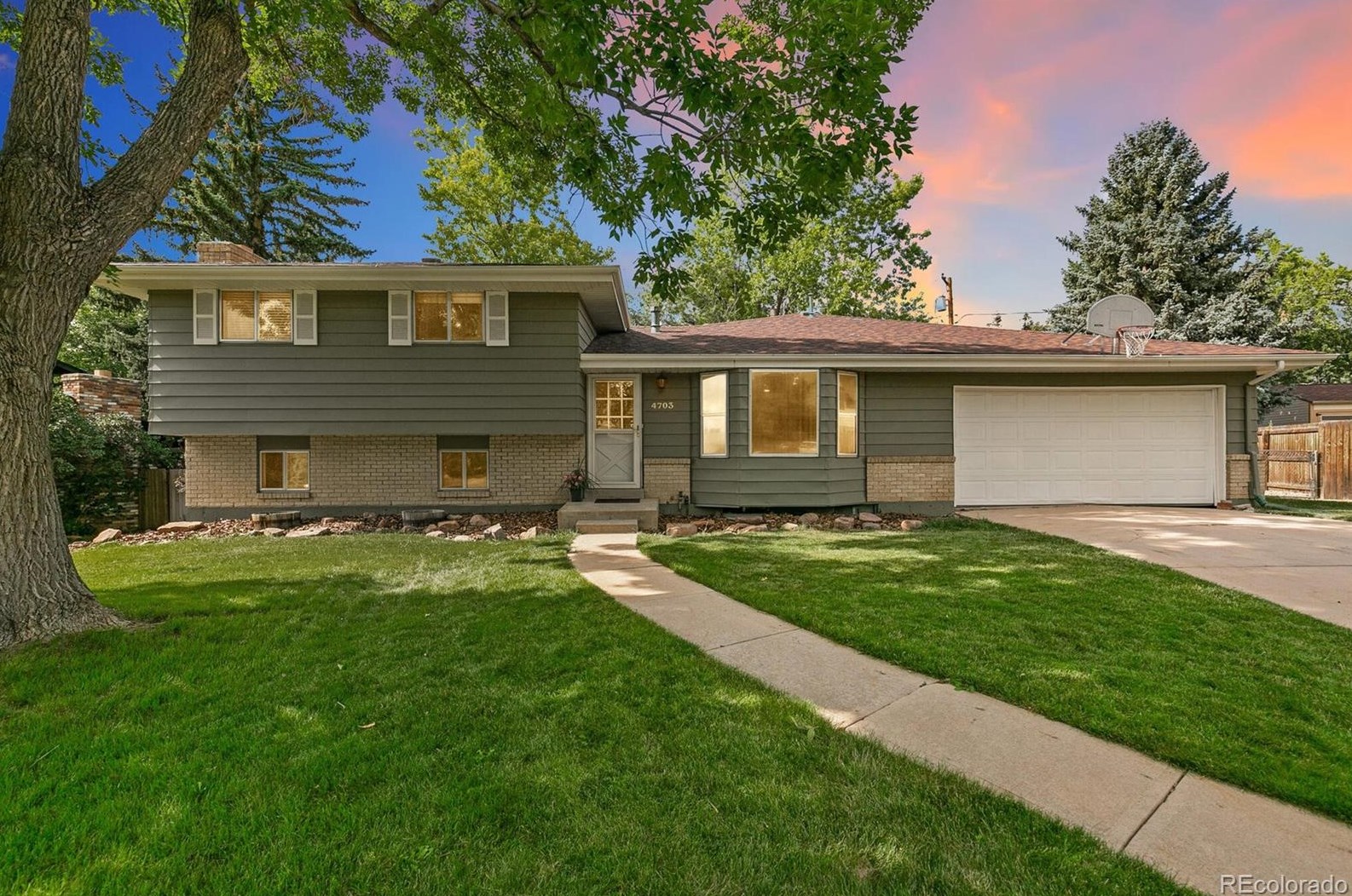 4703 Geddes Ct, Littleton CO 80122-2449 exterior