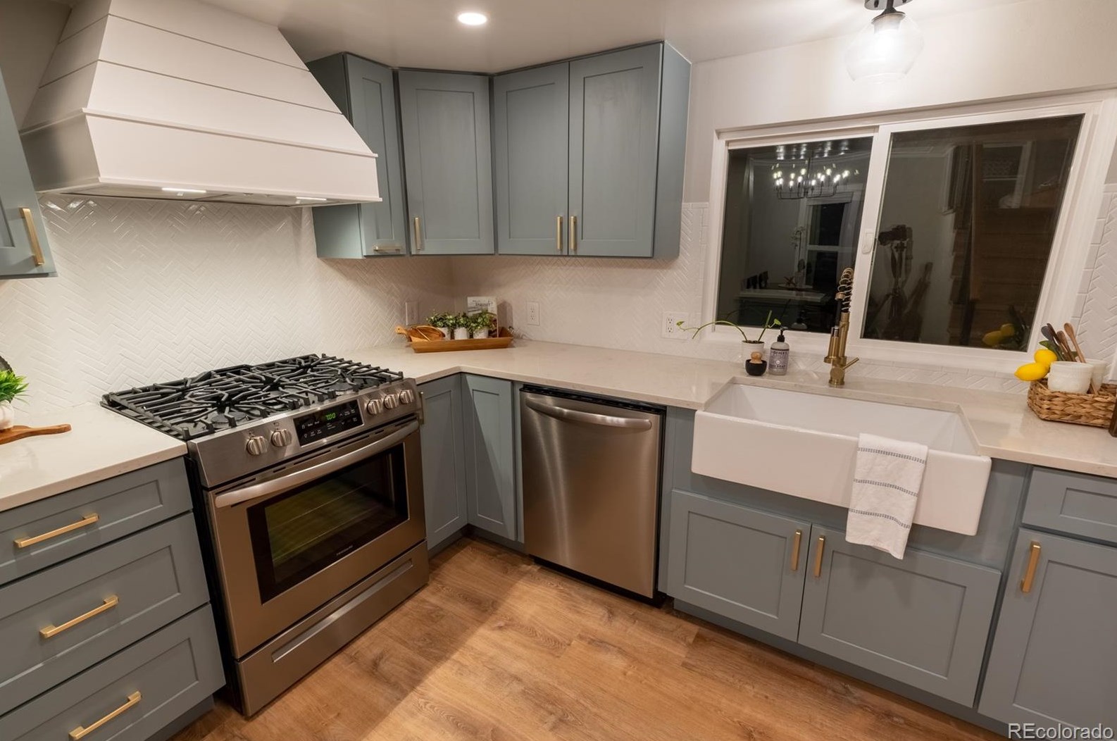 214 Sunset St, Longmont CO  80501-6145 exterior