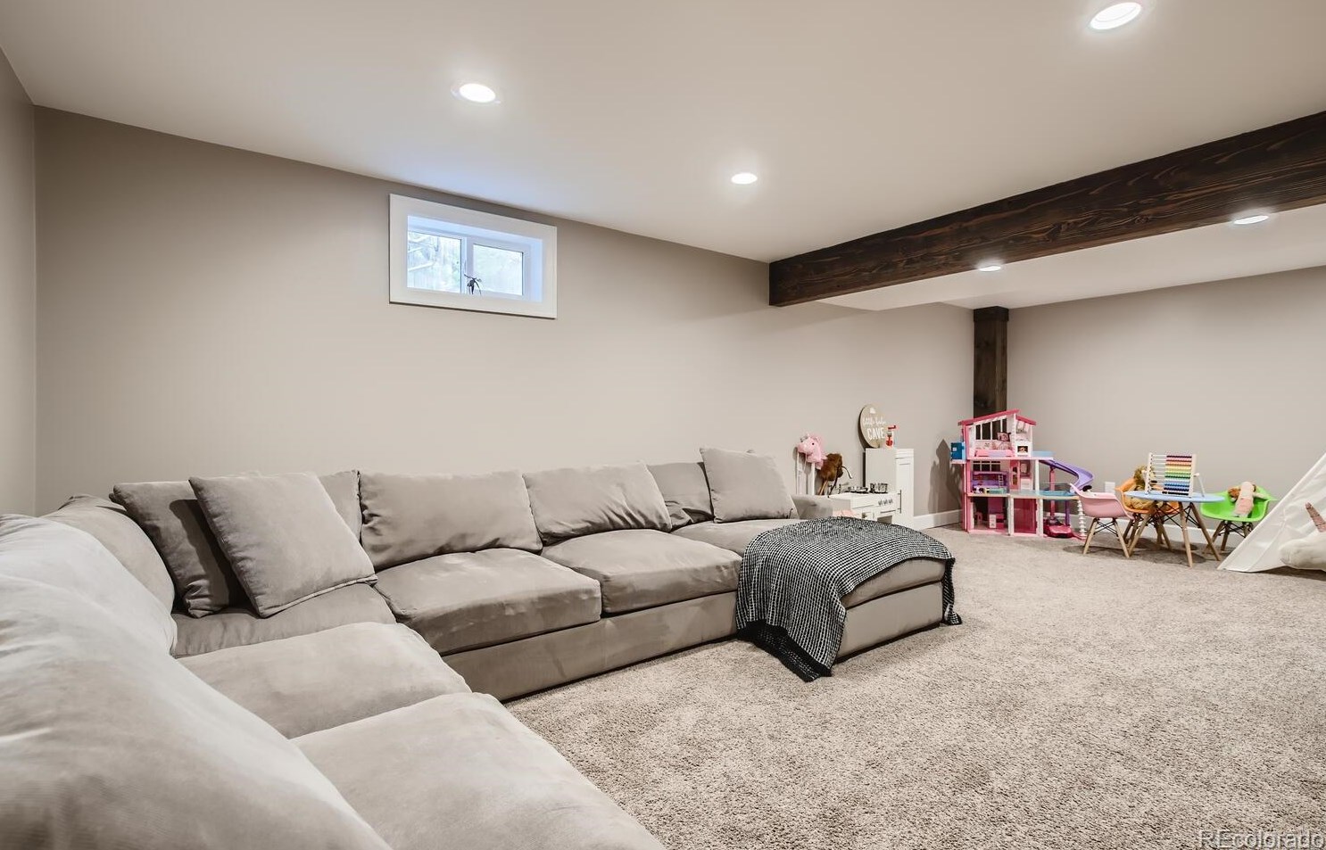 7056 Elm Ct, Littleton CO 80122-3828 exterior