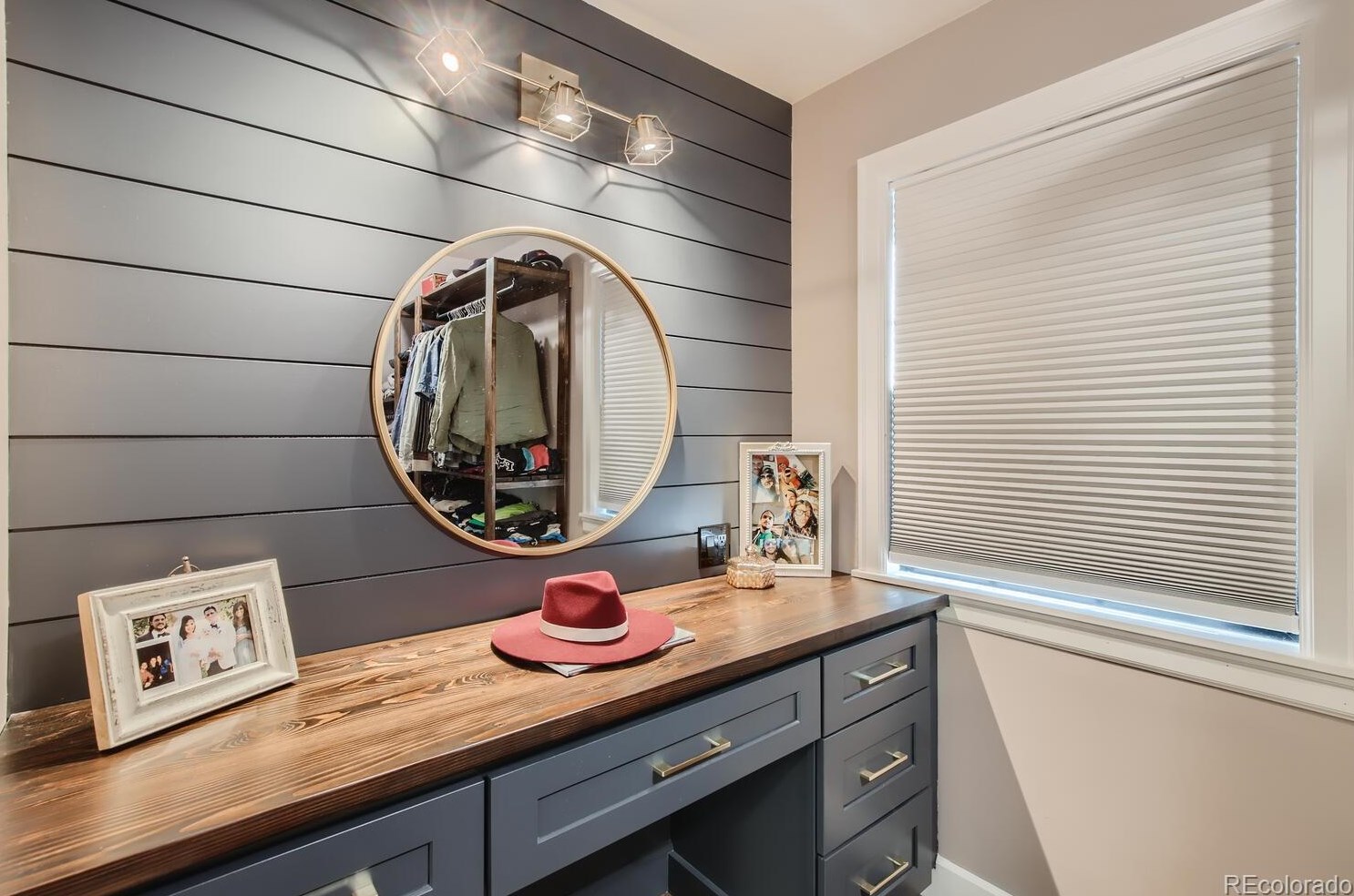 7056 Elm Ct, Littleton CO 80122-3828 exterior