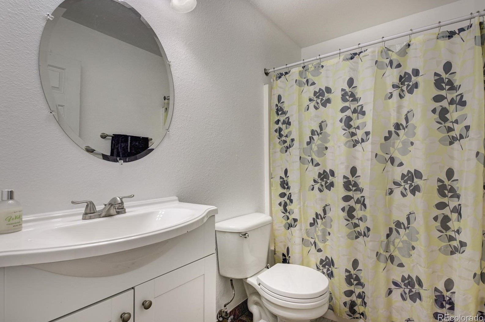 3460 Vanderhoof St, Bennett CO 80102-8933 exterior