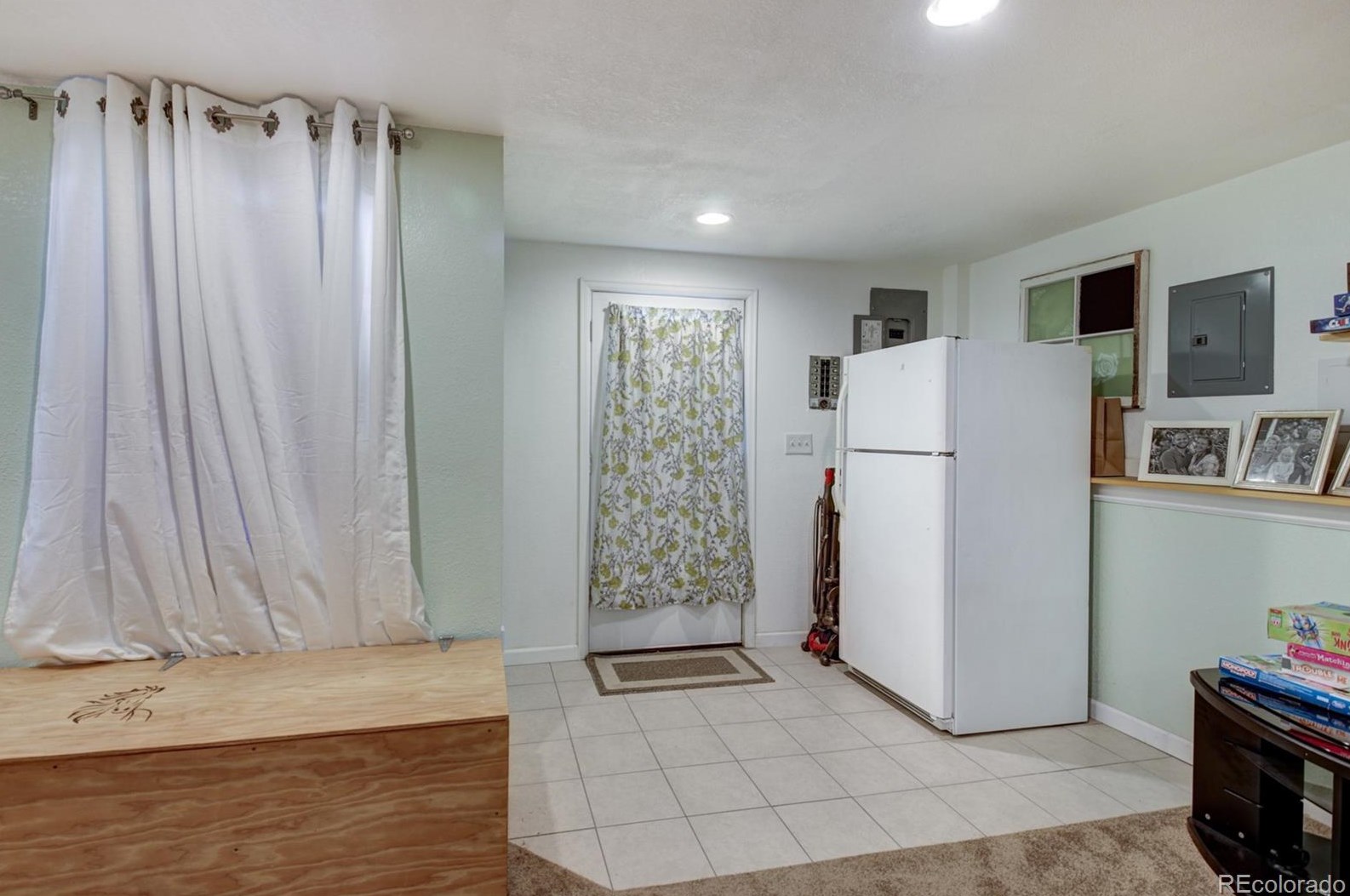 3460 Vanderhoof St, Bennett CO 80102-8933 exterior