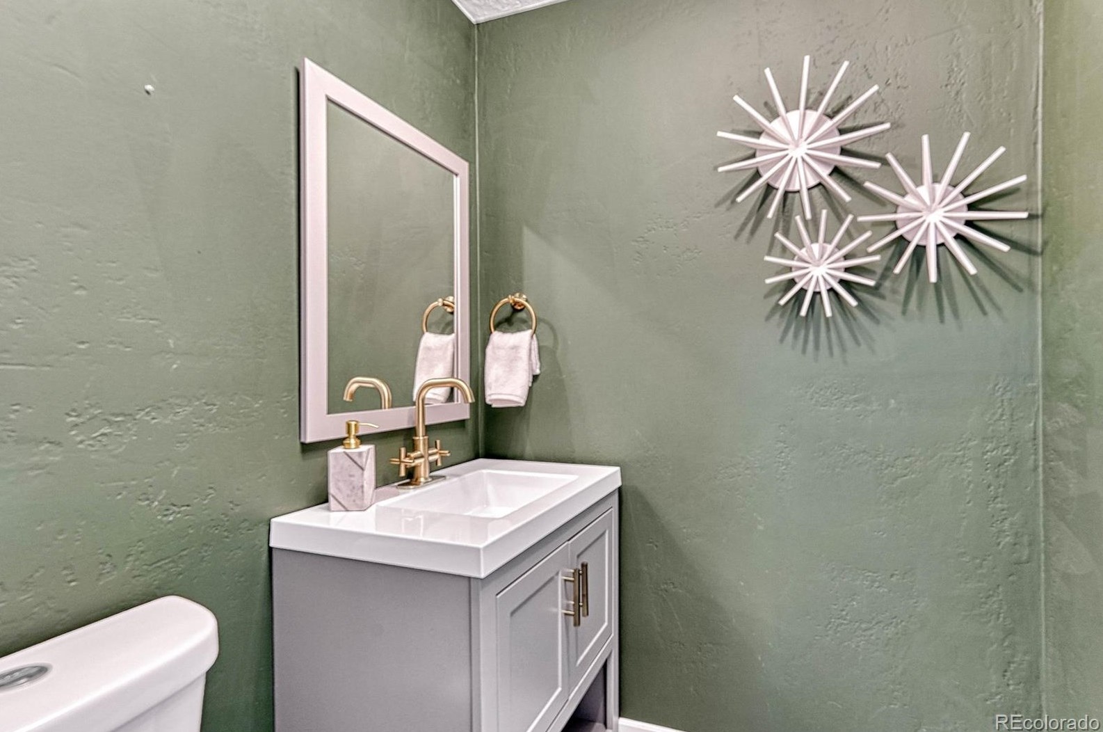 6048 Fair Dr, Littleton CO  80123-3874 exterior