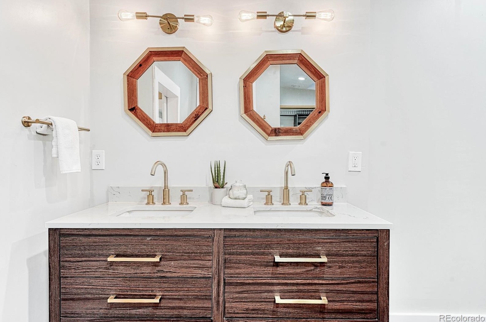 6048 Fair Dr, Littleton CO  80123-3874 exterior