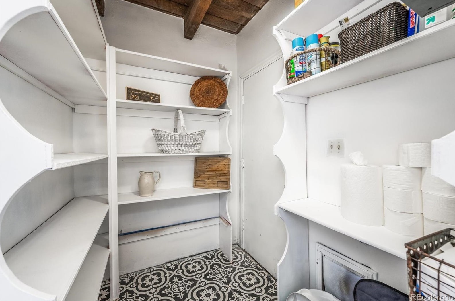 2097 Vigilante Ave, Bailey CO  80421-1053 exterior