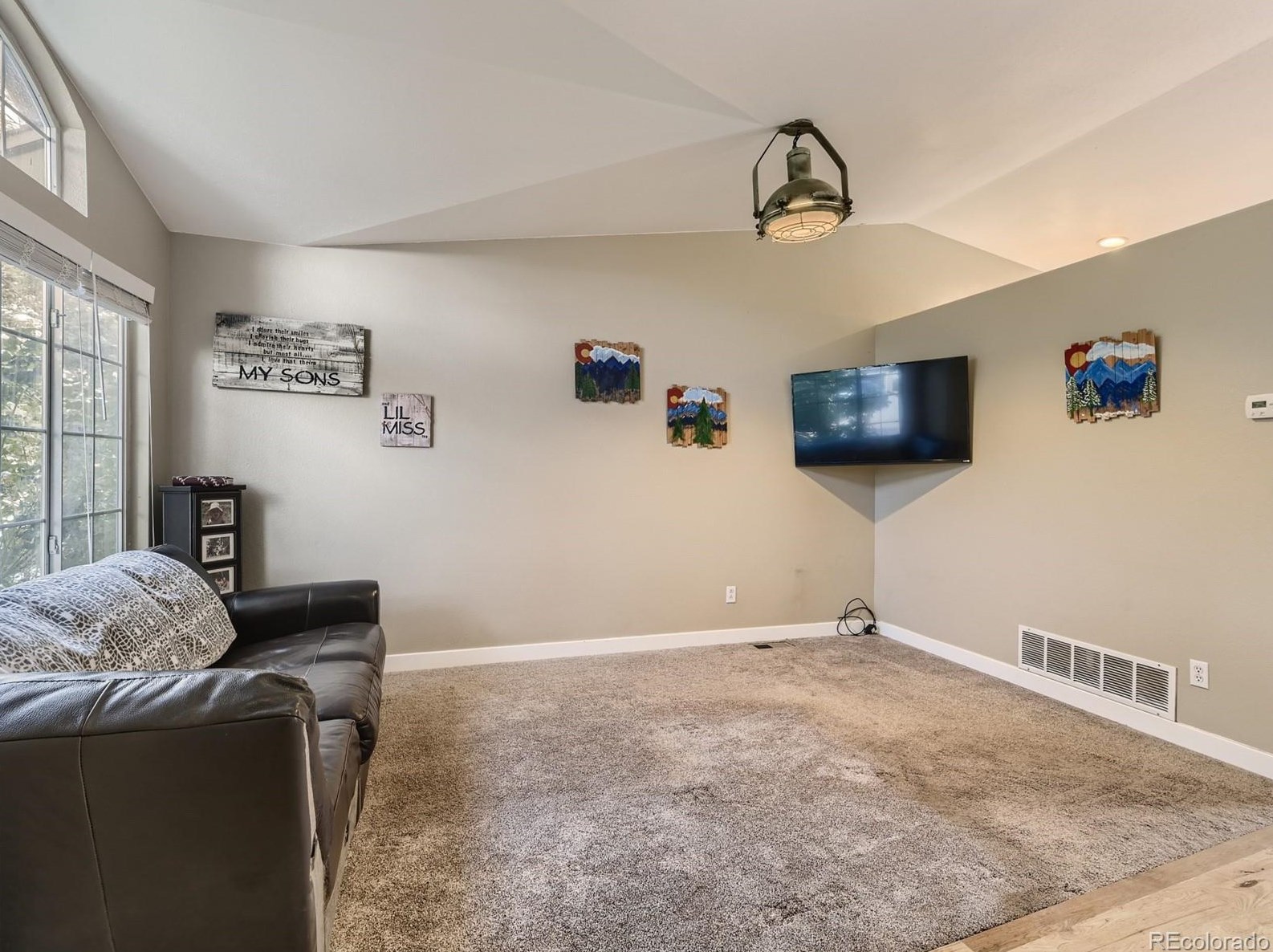 151 Carlton St, Castle Rock CO 80104-8949 exterior