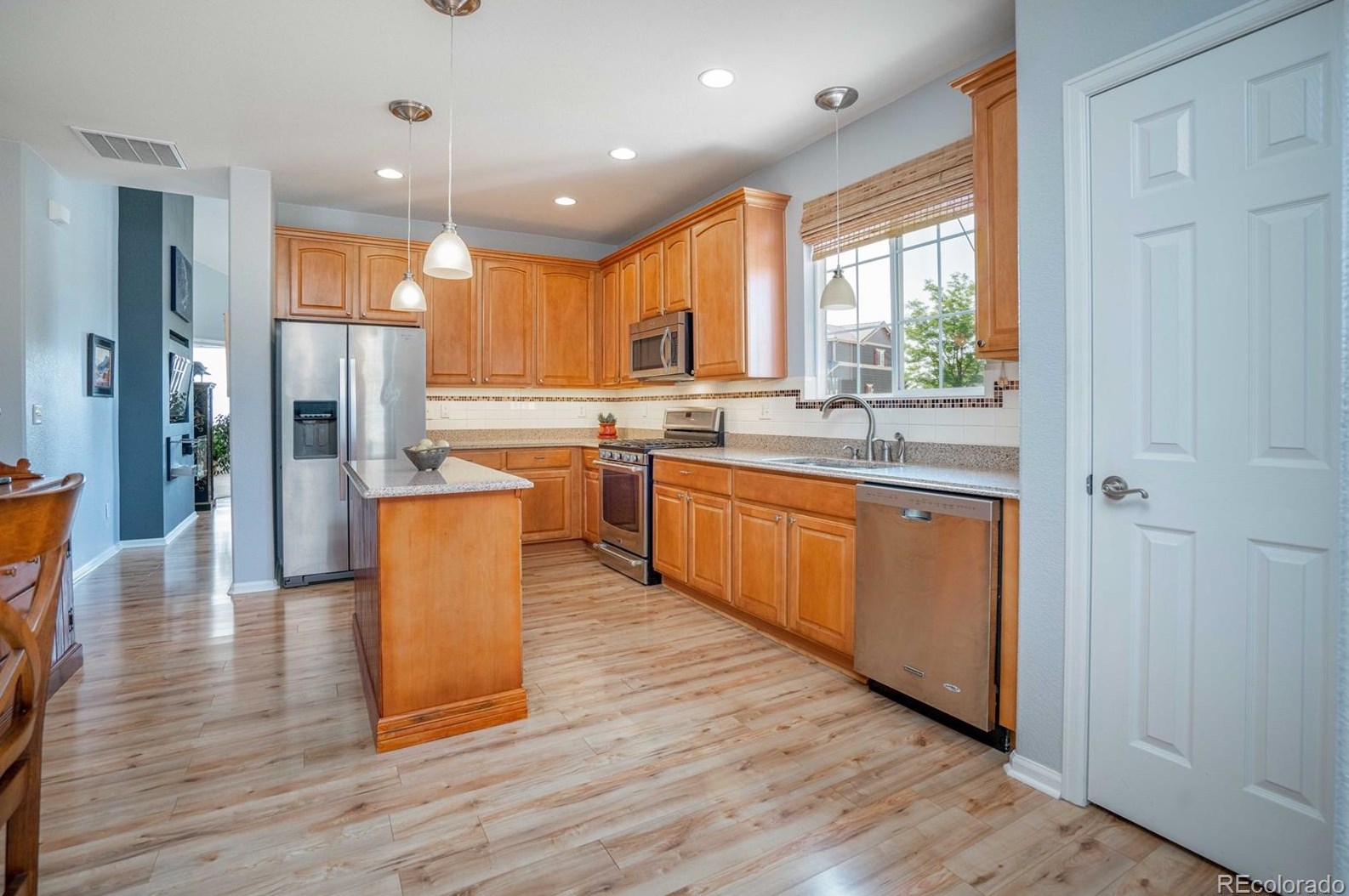 291 Falmouth St, Castle Rock CO 80104-8743 exterior