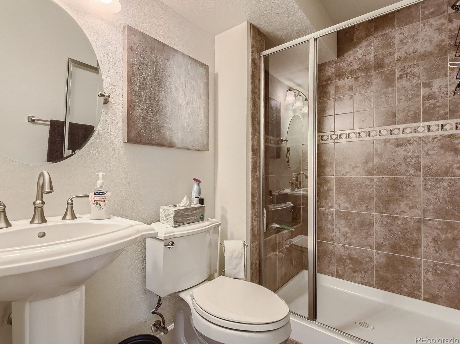 6804 Lions Head Pkwy, Littleton CO 80124-9571 exterior