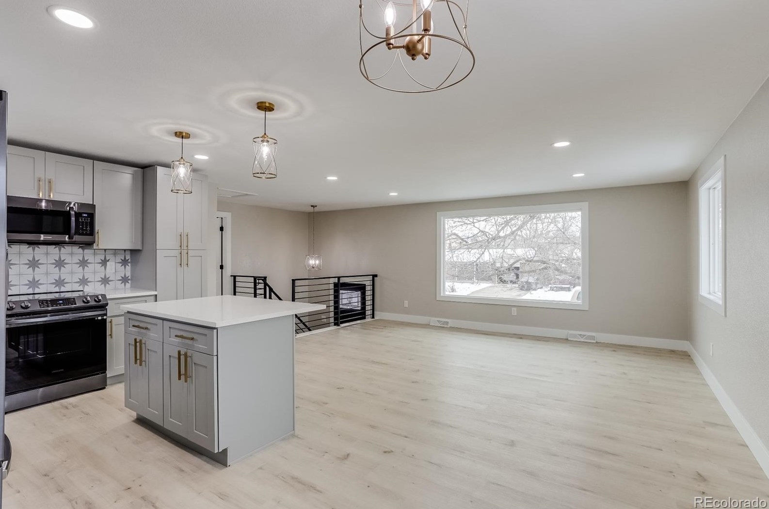 8104 Chase Dr, Arvada CO  80003-1808 exterior