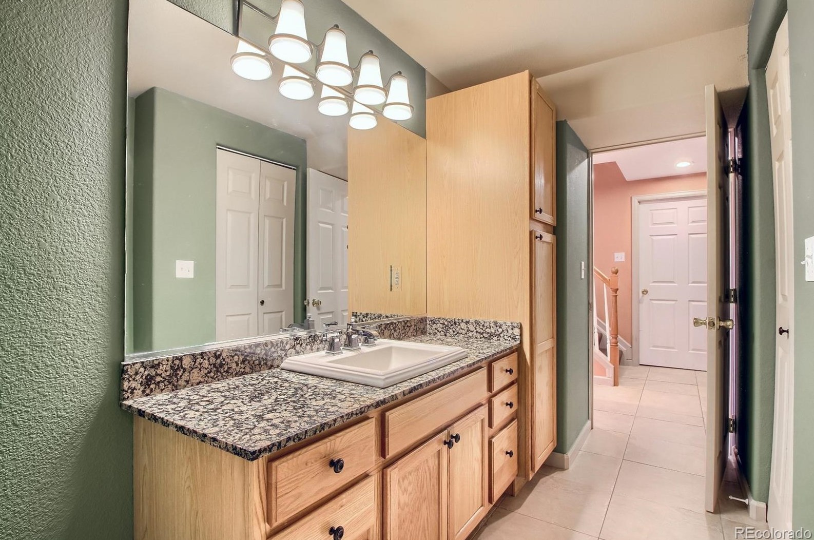 8592 Mallard Pl, Littleton CO 80126-2963 exterior