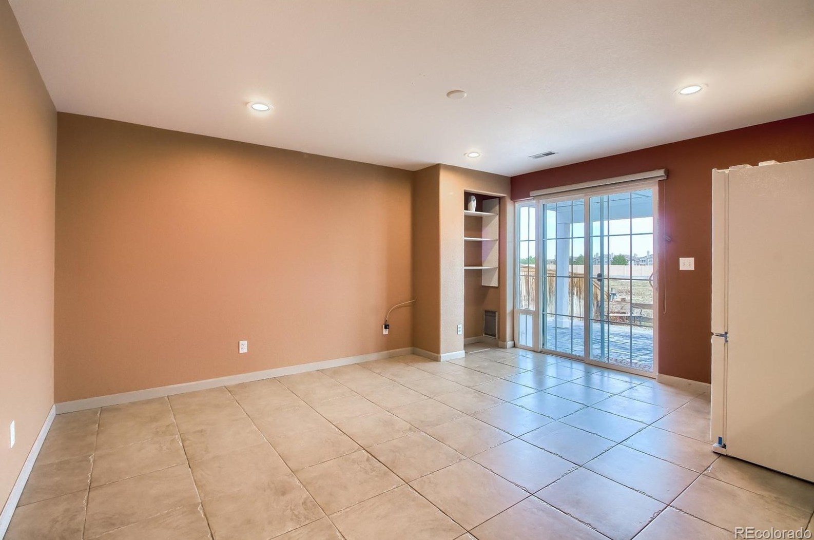 8592 Mallard Pl, Littleton CO 80126-2963 exterior